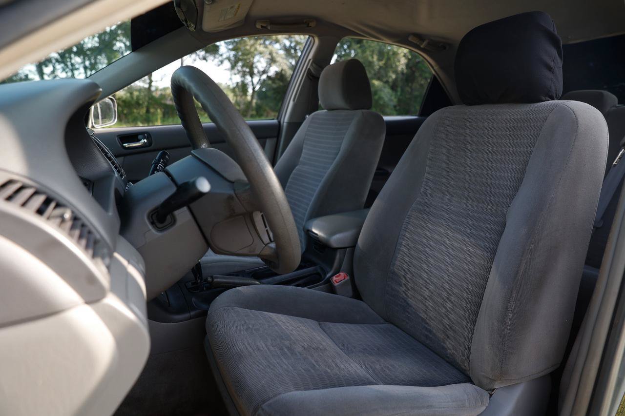 Used 2005 Toyota Camry LE FWD image 6