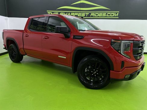 Used 2022 GMC Sierra 1500 Elevation AWD/4WD image 1