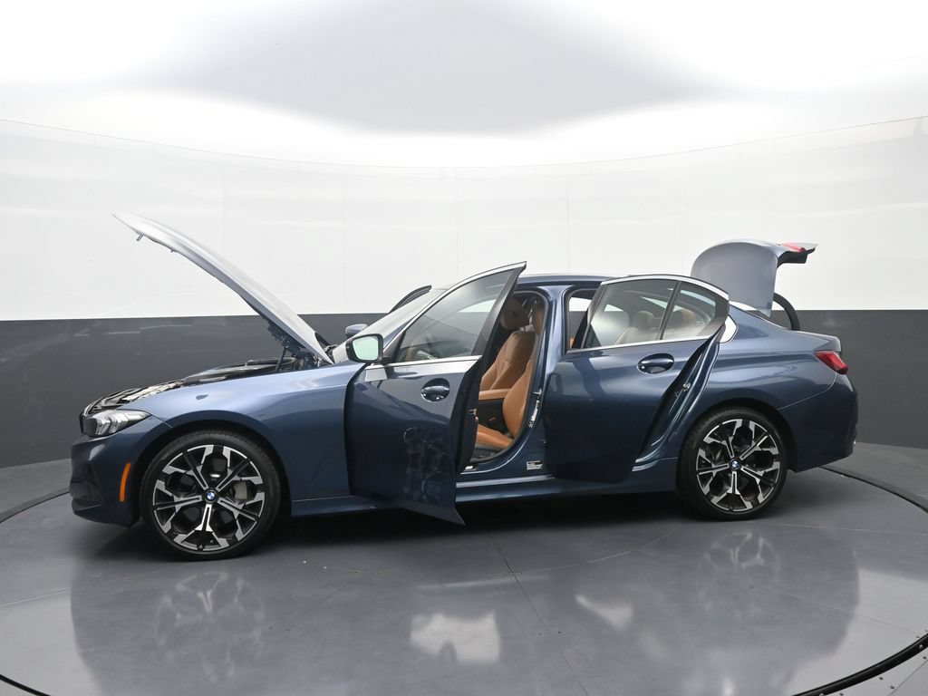 Used 2026 BMW 330i xDrive Sedan AWD/4WD image 40