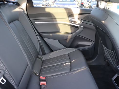 Used 2021 Audi e-tron Premium w/ Convenience Plus Package image 14