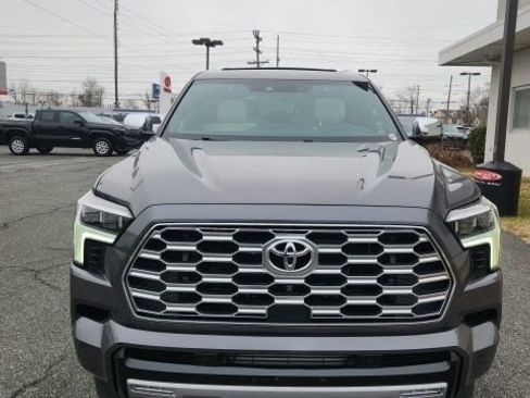 Used 2025 Toyota Sequoia Capstone image 3