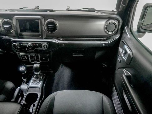 Used 2023 Jeep Gladiator Sport image 28