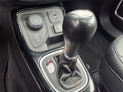 Used 2019 Jeep Compass Limited w/ Safety & Security Group image 21