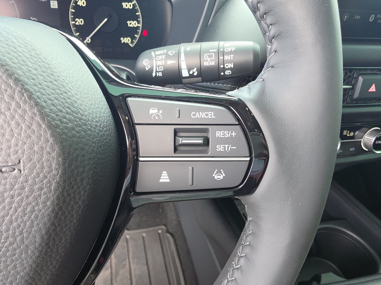 Used 2025 Honda HR-V EX-L image 25