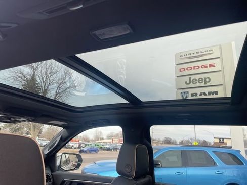 Used 2025 Chevrolet Suburban Premier w/ Sun And Tow Package image 7