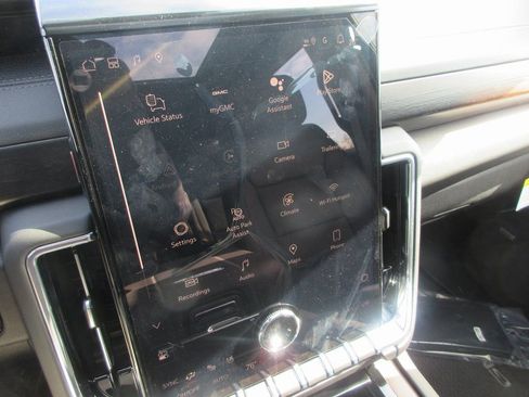 New 2026 GMC Yukon XL Denali w/ Denali Reserve Package image 20