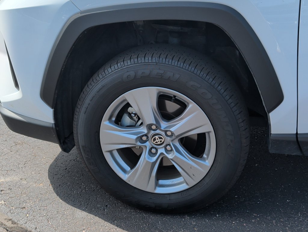 Certified 2025 Toyota RAV4 LE AWD/4WD image 8