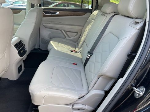 Certified 2026 Volkswagen Atlas SE AWD/4WD image 7