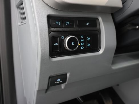 Used 2023 Ford F250 XLT w/ Black Appearance Package AWD/4WD image 46