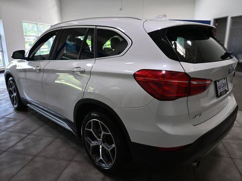 Used 2018 BMW X1 xDrive28i w/ Convenience Package AWD/4WD image 3