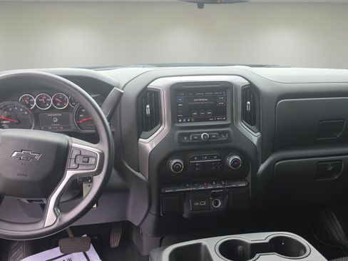 Used 2022 Chevrolet Silverado 1500 Custom Trail Boss w/ Safety Confidence Package AWD/4WD image 15