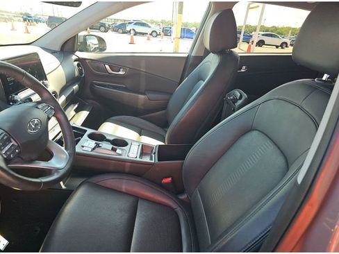Used 2023 Hyundai Kona Limited FWD image 5