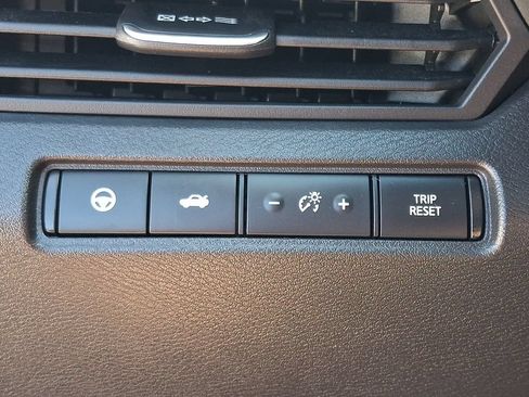 Certified 2024 Nissan Altima 2.5 SV w/ SV Premium Package FWD image 27