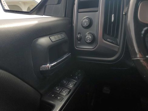Used 2018 GMC Sierra 1500 SLT AWD/4WD image 19