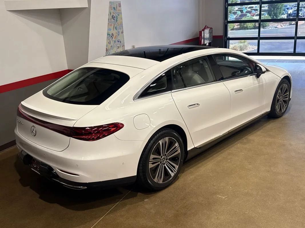 Used 2022 Mercedes-Benz EQS 450+ Sedan image 48
