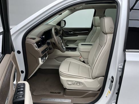 Certified 2024 GMC Yukon Denali AWD/4WD image 3