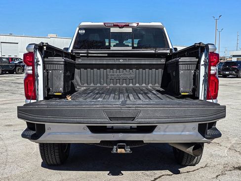 Used 2023 Chevrolet Silverado 3500 High Country w/ Technology Package image 7