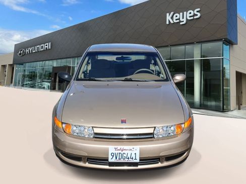 Used 2001 Saturn L-Series L200 image 2