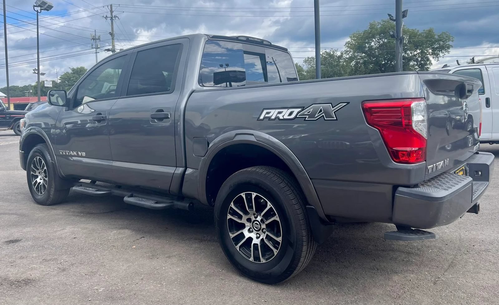 Used 2019 Nissan Titan PRO-4X AWD/4WD image 4