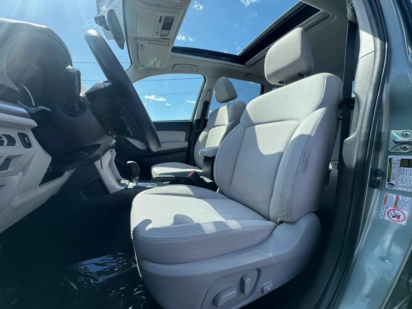 Used 2016 Subaru Forester 2.5i Premium w/ All-Weather Package AWD/4WD image 21