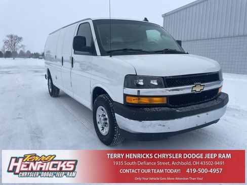 Used 2023 Chevrolet Express 3500 Work Van w/ Driver Convenience Package image 1