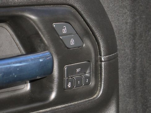 Used 2020 GMC Sierra 2500 Denali w/ Denali Ultimate Package image 16