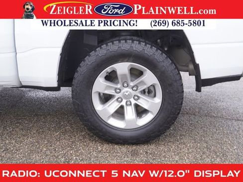 Used 2024 RAM 1500 Laramie image 8