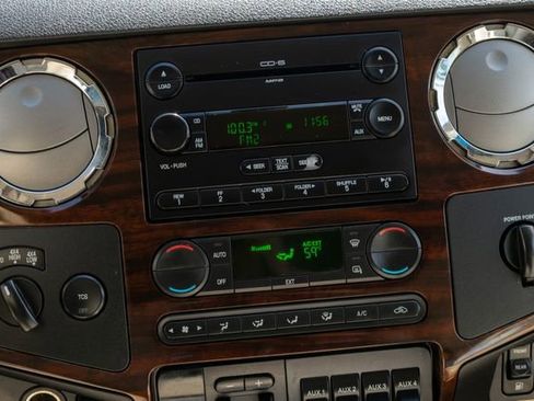 Used 2008 Ford F550 4x4 Crew Cab Super Duty image 28