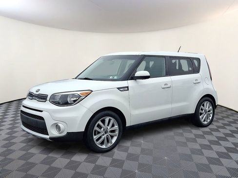 Used 2018 Kia Soul + FWD image 6