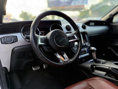 Used 2016 Ford Mustang Premium image 45