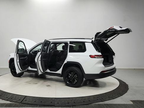 Used 2024 Jeep Grand Cherokee L Laredo AWD/4WD image 13