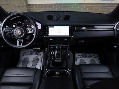 Used 2023 Porsche Cayenne Turbo AWD/4WD image 29