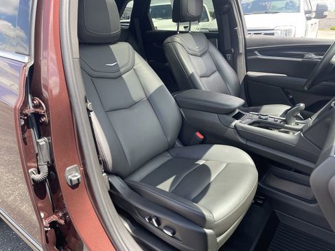 Used 2023 Cadillac XT5 Premium Luxury w/ LPO, Floor Liner Package AWD/4WD image 29