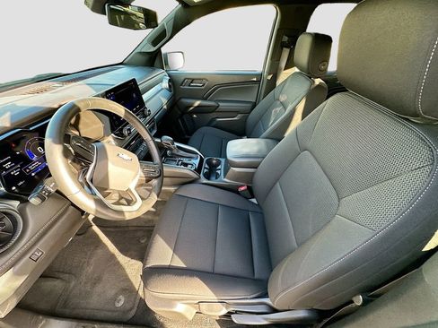 Used 2024 Chevrolet Colorado LT w/ LT Convenience Package image 22