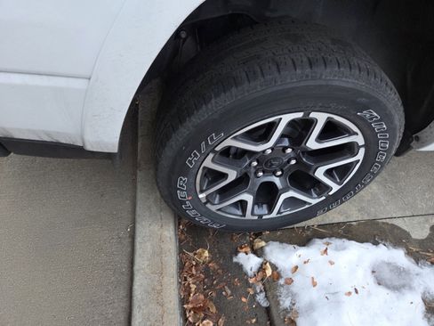 Used 2025 RAM 1500 Laramie w/ Sport Appearance Package image 12