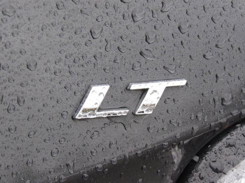 Used 2017 Chevrolet Sonic LT image 9