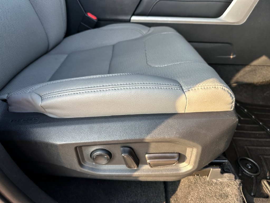 Used 2023 Toyota Tundra Limited AWD/4WD image 25