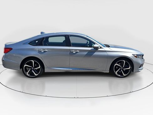 Used 2018 Honda Accord Sport image 4