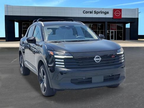 New 2026 Nissan Kicks SR w/ Illumination Package FWD image 7