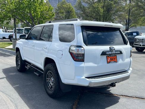 Used 2019 Toyota 4Runner TRD Off-Road Premium AWD/4WD image 11