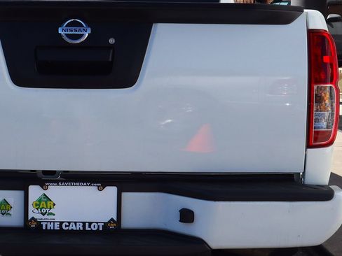 Used 2021 Nissan Frontier S image 20