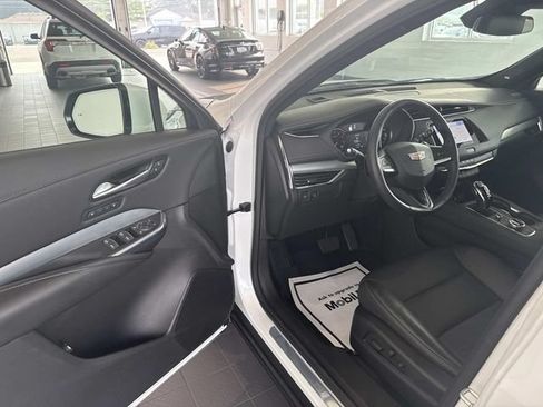 Certified 2023 Cadillac XT4 Premium Luxury w/ Cold Weather Package AWD/4WD image 15