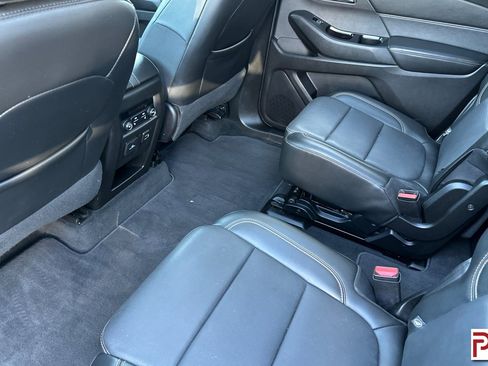 Used 2019 Chevrolet Traverse Premier image 13