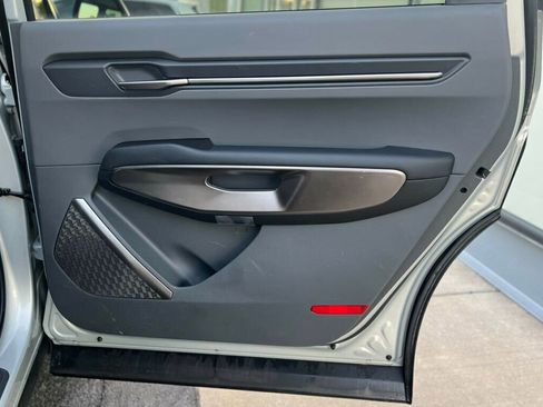 Used 2024 Kia EV9 Wind image 42