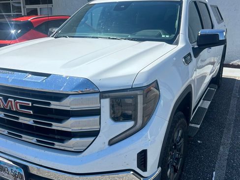 Used 2023 GMC Sierra 1500 SLE AWD/4WD image 1
