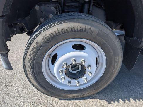 Used 2024 Ford F550 4x4 Regular Cab Super Duty image 12