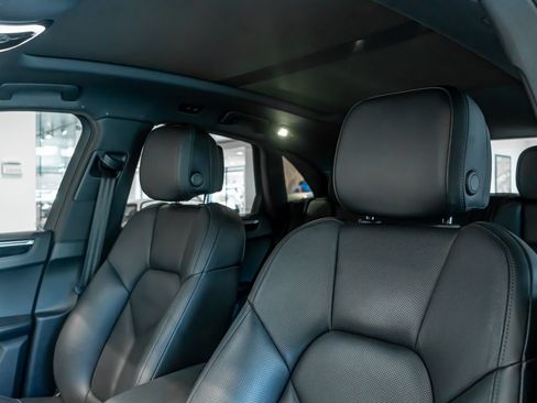 Certified 2021 Porsche Macan S AWD/4WD image 16