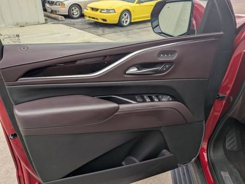 Certified 2023 Cadillac Escalade ESV Premium Luxury Platinum w/ LPO, Radiant Package image 16