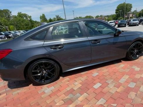 Used 2024 Honda Civic Sport image 2