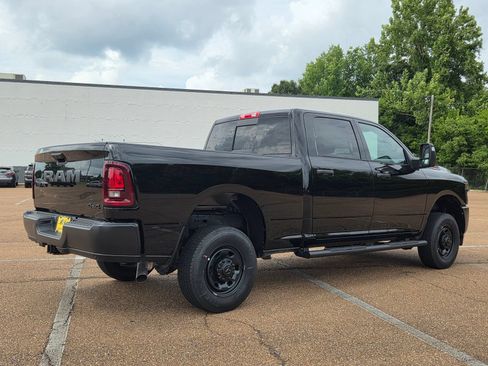 New 2026 RAM 2500 Tradesman AWD/4WD image 4